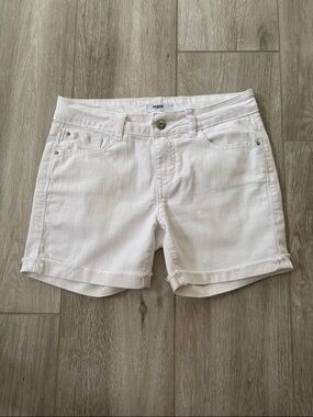 Kenzie White Denim Shorts With Pockets Size 27